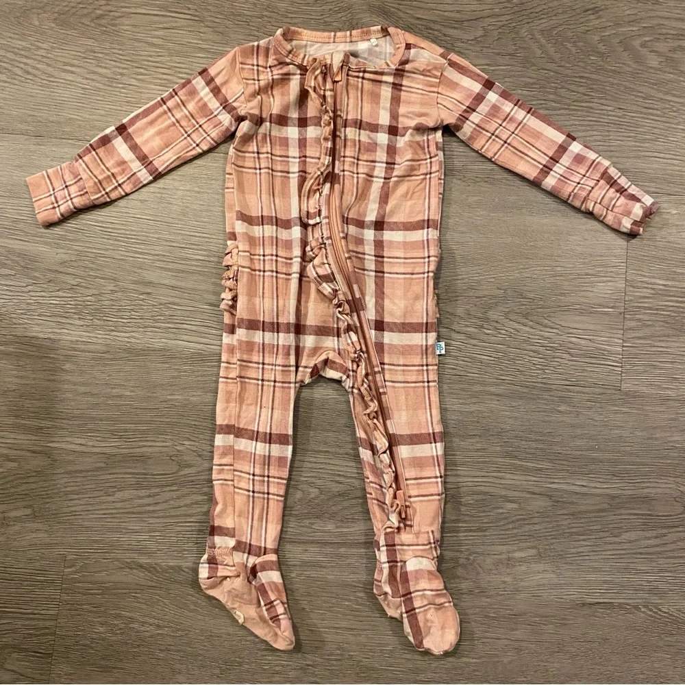 Posh Peanut 3-6 months Plaid Zippered Footie Pajama‎ Stephanie Pink Ruffles